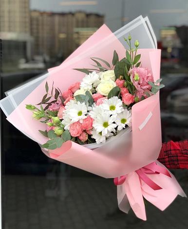 Букет цветов из: Розы, Лизиантусы и Хризантемы в Должанской